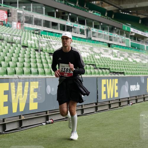 05.10.2025 - 20. swb-Marathon Bremen Michael Burmester http://msf.ph/oto/9326747 05.10.2025 12:50:06 Laufen im Stadion 150, 187, 217, 270, 287, 424, 511, 679, 736, 845, 906, 939, 1025, 1359, 1388, 1609, 1707, 1876, 1904, 2356, 2721, 3228, 3259, 3353, 3544, 3738, 3885, 3960, 4006, 4318, 4367, 4438, 4870, 4938, 5118, 5389, 5564, 5873, 5894, 6214, 6216, 6281, 6431, 6717, 6805, 7647, 7826, 7963, 7987, 8401, 8536, 8873, 8907, 9118, 1257, 1535, 1727, 2044, 2594, 2988, 2990, 3124, 4385, 6431, 6619, 6877, 8216 meine-sportfotos.de
