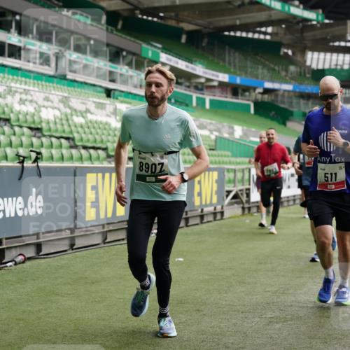 05.10.2025 - 20. swb-Marathon Bremen Michael Burmester http://msf.ph/oto/9326760 05.10.2025 12:50:07 Laufen im Stadion 150, 187, 217, 270, 287, 424, 511, 679, 736, 845, 906, 939, 1025, 1359, 1388, 1609, 1707, 1876, 1904, 2356, 2721, 3228, 3259, 3353, 3544, 3738, 3885, 3960, 4006, 4318, 4367, 4438, 4870, 4938, 5118, 5389, 5564, 5873, 5894, 6214, 6216, 6281, 6717, 6805, 7647, 7826, 7963, 7987, 8401, 8536, 8873, 8907, 9118, 1257, 1535, 1609, 1727, 2044, 2594, 2988, 2990, 3124, 3544, 4385, 6431, 6619, 6877, 8216 meine-sportfotos.de