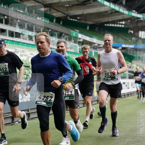 05.10.2025 - 20. swb-Marathon Bremen Michael Burmester http://msf.ph/oto/9326791 05.10.2025 12:54:41 Laufen im Stadion 53, 82, 104, 124, 132, 169, 289, 319, 417, 504, 524, 756, 944, 1165, 1308, 1474, 1483, 1517, 1543, 1721, 1729, 1873, 1896, 1897, 1945, 1976, 2024, 2180, 2265, 2274, 2431, 2573, 2767, 2841, 3069, 3193, 3212, 3224, 3359, 3436, 3531, 3703, 3848, 4257, 4595, 4672, 4816, 4837, 4949, 4958, 5022, 5206, 5452, 5666, 5869, 5978, 6184, 6583, 6683, 6853, 7052, 7232, 7279, 7494, 7508, 7814, 7928, 7986, 8642, 8653, 8737, 89, 250, 368, 458, 507, 950, 1460, 1489 meine-sportfotos.de