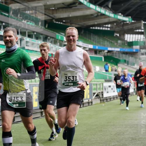 05.10.2025 - 20. swb-Marathon Bremen Michael Burmester http://msf.ph/oto/9326799 05.10.2025 12:54:42 Laufen im Stadion 53, 82, 104, 124, 132, 169, 289, 319, 417, 504, 524, 756, 944, 1165, 1308, 1474, 1483, 1517, 1543, 1721, 1729, 1873, 1896, 1897, 1945, 1976, 2024, 2180, 2265, 2274, 2431, 2494, 2573, 2767, 2841, 3069, 3193, 3212, 3224, 3359, 3436, 3531, 3703, 3848, 4257, 4595, 4672, 4816, 4837, 4919, 4949, 4958, 5022, 5206, 5452, 5666, 5869, 5978, 6184, 6583, 6683, 6853, 7052, 7232, 7279, 7494, 7508, 7814, 7928, 7986, 8642, 8653, 8737, 89, 250, 368, 458, 507, 950, 1460, 1489 meine-sportfotos.de