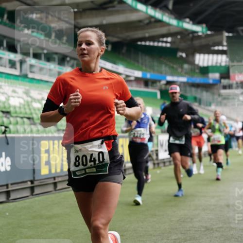 05.10.2025 - 20. swb-Marathon Bremen Michael Burmester http://msf.ph/oto/9326817 05.10.2025 12:54:44 Laufen im Stadion 53, 82, 104, 124, 132, 169, 289, 319, 417, 504, 524, 756, 944, 1308, 1474, 1483, 1517, 1543, 1721, 1873, 1896, 1897, 1945, 1976, 2024, 2180, 2265, 2274, 2431, 2494, 2573, 2767, 2841, 3069, 3193, 3212, 3224, 3359, 3436, 3531, 3703, 3848, 4257, 4595, 4672, 4816, 4837, 4919, 4949, 4958, 5022, 5206, 5452, 5666, 5869, 5978, 6184, 6583, 6683, 6853, 7052, 7232, 7279, 7494, 7508, 7814, 7928, 7986, 8642, 8653, 8737, 89, 250, 368, 458, 507, 950, 1165, 1460, 1489 meine-sportfotos.de