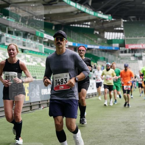 05.10.2025 - 20. swb-Marathon Bremen Michael Burmester http://msf.ph/oto/9326871 05.10.2025 12:54:49 Laufen im Stadion 53, 82, 104, 124, 132, 169, 289, 319, 417, 504, 524, 756, 944, 1308, 1474, 1483, 1517, 1543, 1721, 1896, 1897, 1945, 1976, 2024, 2180, 2265, 2274, 2431, 2494, 2573, 2642, 2767, 2841, 3069, 3193, 3212, 3224, 3359, 3436, 3531, 3703, 3848, 4257, 4595, 4672, 4816, 4837, 4919, 4949, 4958, 5022, 5206, 5452, 5666, 5869, 5978, 6184, 6583, 6683, 6853, 7052, 7232, 7279, 7494, 7508, 7814, 7928, 7986, 8642, 8653, 8737, 89, 250, 368, 458, 507, 950, 1165, 1460, 1489 meine-sportfotos.de