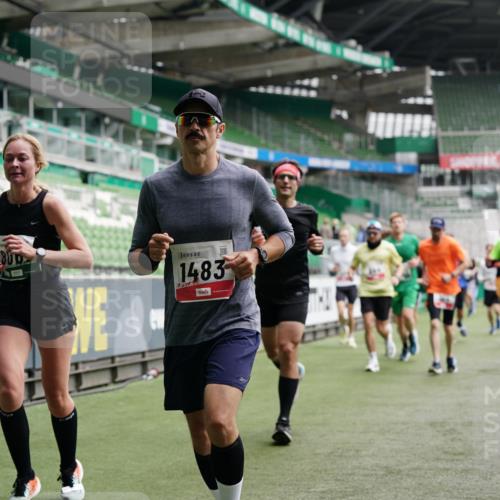 05.10.2025 - 20. swb-Marathon Bremen Michael Burmester http://msf.ph/oto/9326875 05.10.2025 12:54:49 Laufen im Stadion 53, 82, 104, 124, 132, 169, 289, 319, 417, 504, 524, 756, 944, 1308, 1474, 1483, 1517, 1543, 1721, 1896, 1897, 1945, 1976, 2024, 2180, 2265, 2274, 2431, 2494, 2573, 2642, 2767, 2841, 3069, 3193, 3212, 3224, 3359, 3436, 3531, 3703, 3848, 4257, 4595, 4672, 4816, 4837, 4919, 4949, 4958, 5022, 5206, 5452, 5666, 5869, 5978, 6184, 6583, 6683, 6853, 7052, 7232, 7279, 7494, 7508, 7814, 7928, 7986, 8642, 8653, 8737, 89, 250, 368, 458, 507, 950, 1165, 1460, 1489 meine-sportfotos.de