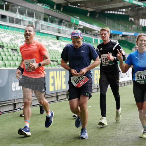 05.10.2025 - 20. swb-Marathon Bremen Michael Burmester http://msf.ph/oto/9326893 05.10.2025 12:50:24 Laufen im Stadion 122, 217, 287, 511, 679, 688, 736, 745, 845, 906, 939, 1025, 1033, 1044, 1166, 1359, 1388, 1707, 2381, 2721, 3228, 3259, 3291, 3353, 3885, 4006, 4318, 4366, 4367, 4870, 4938, 4962, 5118, 5184, 5389, 5418, 5564, 5873, 5894, 6214, 6216, 6281, 6681, 6717, 7493, 7826, 7963, 8401, 8536, 8873, 8907, 9118, 150, 187, 270, 424, 1535, 1609, 1876, 1904, 2044, 2356, 3544, 3738, 3960, 4438, 6431, 6805, 7647, 7987 meine-sportfotos.de