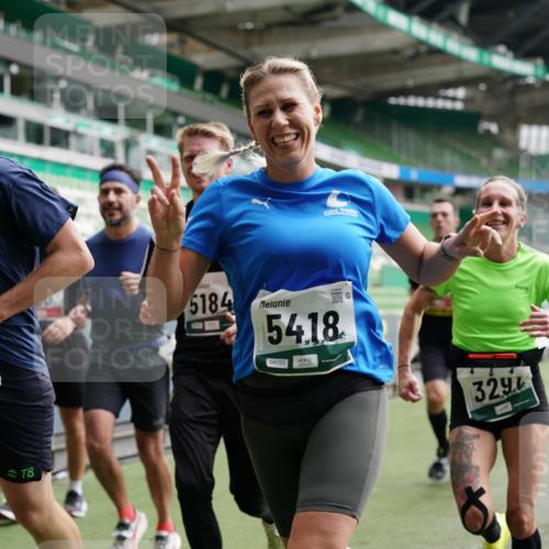 05.10.2025 - 20. swb-Marathon Bremen Michael Burmester http://msf.ph/oto/9326913 05.10.2025 12:50:25 Laufen im Stadion 122, 217, 287, 511, 679, 688, 736, 745, 845, 906, 939, 1025, 1033, 1044, 1166, 1359, 1388, 1707, 2381, 2721, 3228, 3259, 3291, 3353, 3885, 4006, 4318, 4366, 4367, 4870, 4938, 4962, 5118, 5184, 5389, 5418, 5564, 5873, 5894, 6214, 6216, 6281, 6681, 6717, 7493, 7826, 7963, 8401, 8536, 8873, 8907, 9118, 150, 187, 270, 424, 1609, 1876, 1904, 2044, 2356, 3544, 3738, 3960, 4438, 6431, 6805, 7647, 7987 meine-sportfotos.de