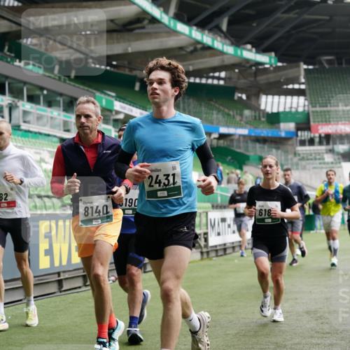 05.10.2025 - 20. swb-Marathon Bremen Michael Burmester http://msf.ph/oto/9326914 05.10.2025 12:54:55 Laufen im Stadion 82, 104, 124, 132, 169, 289, 319, 417, 504, 663, 944, 1308, 1474, 1483, 1543, 1721, 1737, 1896, 1897, 1945, 1976, 2024, 2180, 2265, 2274, 2431, 2494, 2573, 2642, 2767, 2841, 3069, 3193, 3212, 3224, 3359, 3436, 3531, 3703, 3848, 4257, 4595, 4672, 4771, 4816, 4823, 4837, 4919, 4949, 4958, 5022, 5034, 5206, 5452, 5666, 5869, 5978, 6184, 6527, 6583, 6649, 6683, 6853, 7052, 7279, 7494, 7814, 7928, 7986, 8642, 8653, 8737, 53, 507, 524, 756, 950, 1165 meine-sportfotos.de