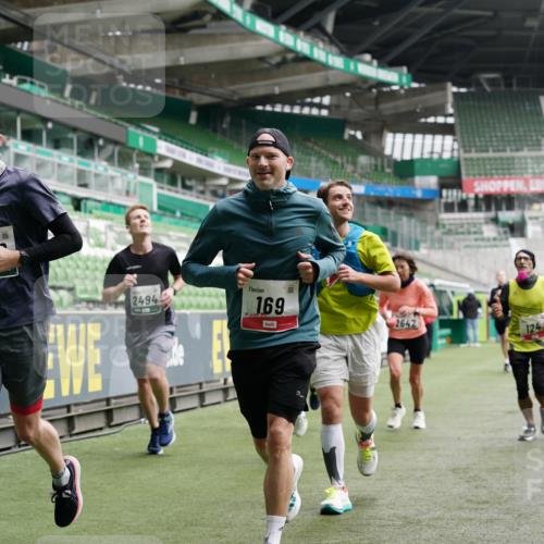 05.10.2025 - 20. swb-Marathon Bremen Michael Burmester http://msf.ph/oto/9326949 05.10.2025 12:54:59 Laufen im Stadion 82, 104, 124, 132, 169, 289, 319, 417, 504, 663, 944, 1308, 1474, 1483, 1543, 1721, 1737, 1896, 1897, 1945, 1976, 2022, 2024, 2180, 2265, 2274, 2431, 2494, 2573, 2642, 2767, 3069, 3193, 3224, 3359, 3436, 3489, 3531, 3703, 3848, 4257, 4595, 4672, 4771, 4816, 4823, 4837, 4919, 4949, 4958, 5022, 5034, 5206, 5452, 5666, 5869, 5978, 6184, 6527, 6583, 6649, 6683, 6853, 7052, 7279, 7494, 7814, 7928, 7986, 8642, 8653, 8737, 53, 524, 756, 950, 1165, 1976, 2841, 3212 meine-sportfotos.de