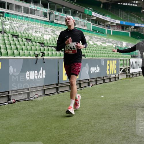 05.10.2025 - 20. swb-Marathon Bremen Michael Burmester http://msf.ph/oto/9326962 05.10.2025 12:50:31 Laufen im Stadion 122, 217, 287, 511, 679, 688, 736, 745, 845, 906, 939, 1025, 1033, 1044, 1166, 1359, 1388, 1450, 1707, 2381, 2721, 3228, 3259, 3291, 3353, 3885, 4006, 4318, 4366, 4367, 4938, 4962, 5118, 5184, 5389, 5418, 5564, 5873, 5894, 6214, 6216, 6252, 6281, 6681, 6717, 7493, 7826, 7963, 8401, 8536, 8873, 8907, 8995, 9118, 150, 270, 424, 1876, 1904, 3738, 4438, 4870, 5894, 6805, 7647, 7987 meine-sportfotos.de