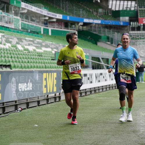 05.10.2025 - 20. swb-Marathon Bremen Michael Burmester http://msf.ph/oto/9326995 05.10.2025 12:50:34 Laufen im Stadion 122, 217, 287, 511, 679, 688, 736, 745, 845, 906, 939, 1025, 1033, 1044, 1166, 1359, 1388, 1450, 1707, 2059, 2381, 2721, 3228, 3259, 3291, 3353, 4006, 4318, 4366, 4367, 4938, 4962, 5118, 5184, 5389, 5418, 5564, 5873, 6214, 6216, 6252, 6281, 6681, 6717, 7493, 7826, 7963, 8401, 8536, 8873, 8907, 8995, 9118, 424, 3885, 4006, 4438, 4870, 5894, 6805, 7647, 7987, 8401, 8536, 9118 meine-sportfotos.de