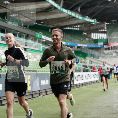 05.10.2025 - 20. swb-Marathon Bremen Michael Burmester http://msf.ph/oto/9327019 05.10.2025 12:55:06 Laufen im Stadion 82, 104, 124, 169, 319, 417, 663, 944, 1308, 1474, 1483, 1543, 1721, 1737, 1897, 1945, 2022, 2024, 2180, 2265, 2274, 2431, 2494, 2642, 2716, 2767, 3069, 3193, 3224, 3359, 3436, 3489, 3531, 3703, 3838, 3848, 4257, 4595, 4672, 4771, 4816, 4823, 4837, 4919, 4949, 4958, 5034, 5177, 5452, 5554, 5666, 5833, 5869, 5907, 6184, 6527, 6649, 6683, 6853, 7052, 7494, 7814, 7928, 7986, 8642, 8653, 8737, 53, 132, 289, 504, 524, 756, 1896, 1976, 2573, 2841, 3212, 5022, 5206, 5978 meine-sportfotos.de