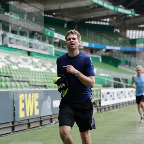 05.10.2025 - 20. swb-Marathon Bremen Michael Burmester http://msf.ph/oto/9327044 05.10.2025 12:50:41 Laufen im Stadion 122, 334, 511, 679, 688, 736, 745, 845, 906, 939, 1025, 1033, 1044, 1166, 1359, 1388, 1450, 1689, 1707, 2059, 2381, 2721, 3228, 3259, 3291, 3353, 3608, 4318, 4366, 4367, 4938, 4962, 5118, 5184, 5389, 5418, 5564, 5817, 5838, 5873, 6214, 6216, 6252, 6281, 6477, 6681, 6717, 7493, 7826, 7963, 8873, 8907, 8995, 217, 287, 511, 3885, 4006, 4438, 4870, 5894, 6214, 6805, 8401, 8536, 8873, 9118 meine-sportfotos.de