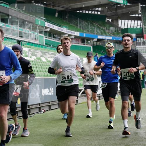 05.10.2025 - 20. swb-Marathon Bremen Michael Burmester http://msf.ph/oto/9327079 05.10.2025 12:55:13 Laufen im Stadion 82, 104, 124, 169, 319, 417, 663, 760, 944, 1308, 1326, 1474, 1483, 1531, 1721, 1737, 1897, 1910, 1945, 2022, 2024, 2180, 2265, 2274, 2431, 2494, 2605, 2642, 2716, 2767, 3069, 3224, 3359, 3489, 3531, 3838, 3848, 3944, 4212, 4257, 4672, 4771, 4816, 4823, 4837, 4919, 4958, 5034, 5093, 5152, 5177, 5452, 5554, 5833, 5869, 5907, 6106, 6184, 6527, 6649, 6683, 7052, 7814, 7928, 7986, 8642, 8653, 53, 132, 289, 504, 1896, 1976, 2573, 2841, 3212, 5022, 5206, 5978 meine-sportfotos.de