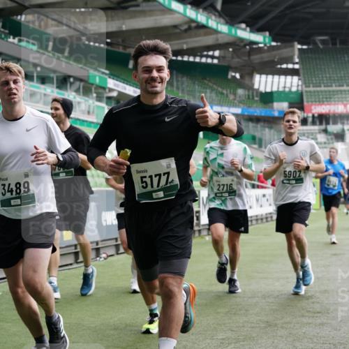 05.10.2025 - 20. swb-Marathon Bremen Michael Burmester http://msf.ph/oto/9327095 05.10.2025 12:55:15 Laufen im Stadion 82, 104, 124, 169, 319, 417, 663, 760, 944, 1308, 1326, 1474, 1483, 1531, 1721, 1737, 1897, 1910, 1945, 2022, 2024, 2180, 2265, 2274, 2431, 2494, 2605, 2642, 2716, 2767, 2884, 3069, 3224, 3359, 3489, 3531, 3838, 3848, 3944, 4212, 4257, 4672, 4771, 4816, 4823, 4837, 4853, 4919, 5034, 5093, 5152, 5177, 5452, 5484, 5554, 5833, 5869, 5907, 6106, 6184, 6276, 6527, 6649, 7052, 7814, 7928, 7986, 8642, 8653, 132, 289, 504, 1896, 1976, 2573, 2841, 3212, 5022, 5206, 5978 meine-sportfotos.de