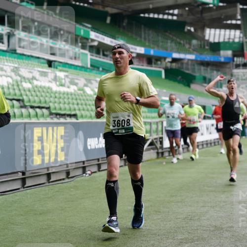 05.10.2025 - 20. swb-Marathon Bremen Michael Burmester http://msf.ph/oto/9327124 05.10.2025 12:50:52 Laufen im Stadion 122, 334, 503, 601, 679, 688, 736, 745, 906, 1025, 1033, 1037, 1044, 1166, 1359, 1450, 1689, 1909, 2059, 2381, 2721, 3228, 3267, 3291, 3419, 3608, 3661, 4032, 4104, 4366, 4938, 4962, 5184, 5389, 5418, 5551, 5564, 5817, 5838, 5873, 6252, 6401, 6477, 6681, 6717, 7493, 7826, 7963, 8083, 8907, 8995, 217, 287, 511, 845, 939, 1388, 1707, 3259, 3353, 3885, 4006, 4318, 4367, 5118, 6214, 6216, 6281, 8401, 8536, 8873, 9118 meine-sportfotos.de