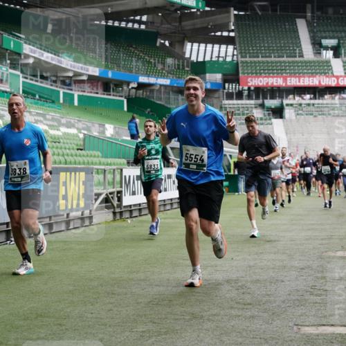 05.10.2025 - 20. swb-Marathon Bremen Michael Burmester http://msf.ph/oto/9327127 05.10.2025 12:55:18 Laufen im Stadion 78, 82, 104, 124, 169, 319, 417, 663, 760, 944, 1326, 1474, 1483, 1531, 1721, 1737, 1910, 1945, 2022, 2162, 2180, 2265, 2431, 2494, 2605, 2642, 2716, 2767, 2884, 3069, 3074, 3489, 3515, 3519, 3531, 3838, 3848, 3944, 4212, 4257, 4672, 4771, 4796, 4816, 4823, 4853, 4919, 5034, 5093, 5152, 5177, 5452, 5484, 5554, 5833, 5869, 5907, 6106, 6184, 6276, 6527, 6649, 7052, 7928, 8642, 132, 289, 504, 1896, 1976, 2573, 2841, 3212, 5022, 5206, 5978 meine-sportfotos.de