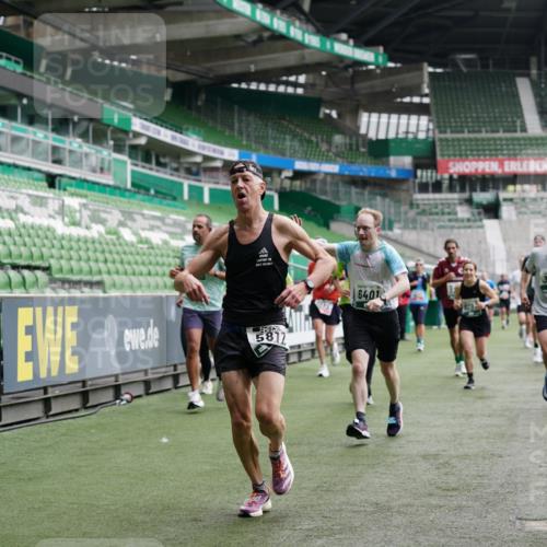 05.10.2025 - 20. swb-Marathon Bremen Michael Burmester http://msf.ph/oto/9327140 05.10.2025 12:50:54 Laufen im Stadion 122, 334, 503, 601, 679, 688, 736, 745, 906, 1025, 1033, 1037, 1044, 1166, 1359, 1450, 1499, 1689, 1909, 2059, 2381, 2721, 3228, 3267, 3291, 3419, 3608, 3661, 4032, 4104, 4366, 4938, 4962, 5184, 5389, 5418, 5551, 5564, 5817, 5838, 5873, 6066, 6252, 6401, 6477, 6681, 6717, 7493, 7826, 7963, 8083, 8907, 8995, 217, 287, 511, 845, 939, 1388, 1707, 3259, 3353, 4006, 4318, 4367, 5118, 6214, 6216, 6281, 8401, 8536, 8873, 9118 meine-sportfotos.de