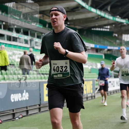 05.10.2025 - 20. swb-Marathon Bremen Michael Burmester http://msf.ph/oto/9327209 05.10.2025 12:51:00 Laufen im Stadion 122, 334, 503, 601, 688, 736, 745, 1025, 1033, 1037, 1044, 1166, 1359, 1450, 1499, 1577, 1689, 1909, 2059, 2381, 2493, 3228, 3267, 3291, 3419, 3608, 3661, 4032, 4104, 4366, 4654, 4962, 5184, 5418, 5551, 5564, 5817, 5838, 6066, 6210, 6252, 6401, 6477, 6681, 6717, 6775, 7493, 7723, 8083, 8995, 511, 679, 845, 906, 939, 1388, 1707, 2721, 3259, 3353, 4318, 4367, 4938, 5118, 5389, 5873, 6214, 6216, 6281, 6717, 7826, 7963, 8873, 8907 meine-sportfotos.de