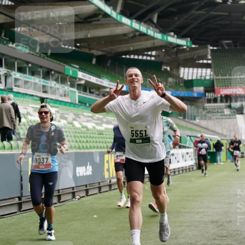 05.10.2025 - 20. swb-Marathon Bremen Michael Burmester http://msf.ph/oto/9327217 05.10.2025 12:51:01 Laufen im Stadion 122, 334, 503, 601, 688, 736, 745, 1025, 1033, 1037, 1044, 1166, 1359, 1450, 1499, 1577, 1689, 1701, 1909, 2059, 2381, 2493, 3228, 3267, 3291, 3419, 3608, 3661, 4032, 4104, 4366, 4654, 4962, 5184, 5418, 5551, 5564, 5817, 5838, 6066, 6210, 6252, 6401, 6477, 6681, 6775, 7493, 7723, 8083, 8995, 511, 679, 845, 906, 939, 1388, 1707, 2721, 3228, 3259, 3353, 4318, 4367, 4938, 5118, 5389, 5564, 5873, 6214, 6216, 6281, 6717, 7826, 7963, 8873, 8907 meine-sportfotos.de