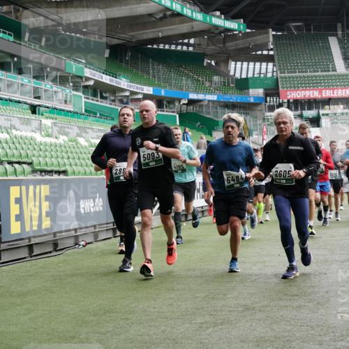 05.10.2025 - 20. swb-Marathon Bremen Michael Burmester http://msf.ph/oto/9327223 05.10.2025 12:55:29 Laufen im Stadion 78, 82, 124, 169, 240, 319, 417, 663, 760, 944, 1261, 1326, 1490, 1531, 1721, 1737, 1774, 1825, 1910, 1945, 2022, 2162, 2431, 2459, 2494, 2605, 2642, 2716, 2884, 2942, 3074, 3489, 3515, 3519, 3612, 3838, 3944, 4079, 4116, 4195, 4212, 4456, 4672, 4771, 4796, 4816, 4823, 4853, 4919, 5034, 5093, 5152, 5177, 5289, 5484, 5554, 5615, 5691, 5719, 5833, 5907, 6048, 6106, 6184, 6276, 6515, 6527, 6570, 6615, 6649, 6744, 6820, 6937, 7052, 104 meine-sportfotos.de