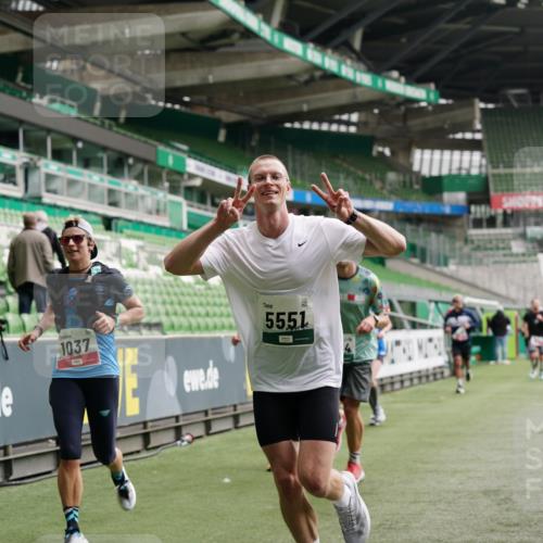 05.10.2025 - 20. swb-Marathon Bremen Michael Burmester http://msf.ph/oto/9327224 05.10.2025 12:51:01 Laufen im Stadion 122, 334, 503, 601, 688, 736, 745, 1025, 1033, 1037, 1044, 1166, 1359, 1450, 1499, 1577, 1689, 1701, 1909, 2059, 2381, 2493, 3228, 3267, 3291, 3419, 3608, 3661, 4032, 4104, 4366, 4654, 4962, 5184, 5418, 5551, 5564, 5817, 5838, 6066, 6210, 6252, 6401, 6477, 6681, 6775, 7493, 7723, 8083, 8995, 511, 679, 845, 906, 939, 1388, 1707, 2721, 3228, 3259, 3353, 4318, 4367, 4938, 5118, 5389, 5564, 5873, 6214, 6216, 6281, 6717, 7826, 7963, 8873, 8907 meine-sportfotos.de
