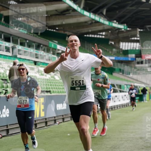 05.10.2025 - 20. swb-Marathon Bremen Michael Burmester http://msf.ph/oto/9327228 05.10.2025 12:51:01 Laufen im Stadion 122, 334, 503, 601, 688, 736, 745, 1025, 1033, 1037, 1044, 1166, 1359, 1450, 1499, 1577, 1689, 1701, 1909, 2059, 2381, 2493, 3228, 3267, 3291, 3419, 3608, 3661, 4032, 4104, 4366, 4654, 4962, 5184, 5418, 5551, 5564, 5817, 5838, 6066, 6210, 6252, 6401, 6477, 6681, 6775, 7493, 7723, 8083, 8995, 511, 679, 845, 906, 939, 1388, 1707, 2721, 3228, 3259, 3353, 4318, 4367, 4938, 5118, 5389, 5564, 5873, 6214, 6216, 6281, 6717, 7826, 7963, 8873, 8907 meine-sportfotos.de