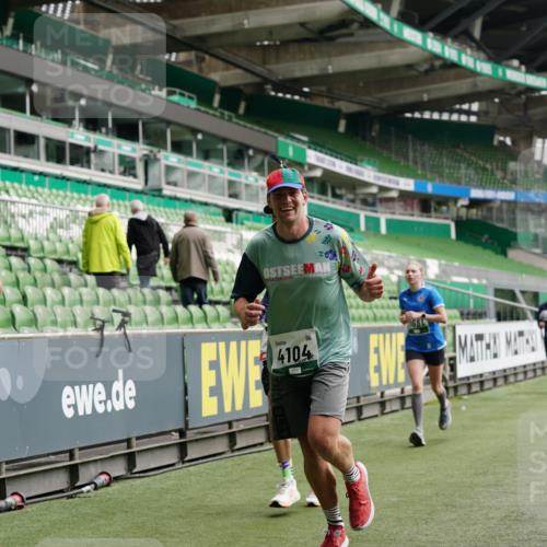 05.10.2025 - 20. swb-Marathon Bremen Michael Burmester http://msf.ph/oto/9327235 05.10.2025 12:51:02 Laufen im Stadion 122, 334, 503, 601, 688, 736, 745, 1025, 1033, 1037, 1044, 1166, 1359, 1450, 1499, 1577, 1689, 1701, 1909, 2059, 2381, 2493, 3267, 3291, 3419, 3608, 3661, 4032, 4104, 4366, 4654, 4962, 5184, 5418, 5551, 5817, 5838, 6066, 6210, 6252, 6401, 6477, 6681, 6775, 7493, 7723, 8083, 8995, 679, 845, 906, 939, 1388, 1707, 2721, 3228, 3259, 3353, 4318, 4367, 4938, 5118, 5389, 5564, 5873, 6216, 6281, 6717, 7826, 7963, 8907 meine-sportfotos.de