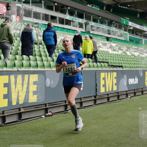 05.10.2025 - 20. swb-Marathon Bremen Michael Burmester http://msf.ph/oto/9327265 05.10.2025 12:51:05 Laufen im Stadion 122, 334, 503, 601, 688, 745, 750, 1033, 1037, 1044, 1064, 1166, 1359, 1450, 1499, 1577, 1689, 1701, 1909, 2059, 2279, 2350, 2381, 2493, 2526, 3267, 3291, 3419, 3608, 3661, 4032, 4104, 4366, 4654, 4962, 5184, 5418, 5551, 5817, 5838, 6066, 6210, 6252, 6401, 6477, 6681, 6775, 7493, 7723, 8083, 8682, 8995, 679, 736, 845, 906, 939, 1025, 1707, 2721, 3228, 3259, 4318, 4367, 4938, 5118, 5389, 5564, 5873, 6216, 6281, 6717, 7826, 7963, 8907 meine-sportfotos.de