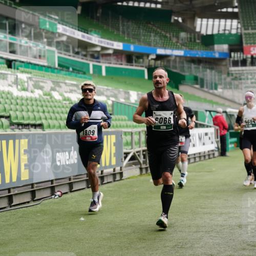 05.10.2025 - 20. swb-Marathon Bremen Michael Burmester http://msf.ph/oto/9327285 05.10.2025 12:51:06 Laufen im Stadion 122, 334, 503, 601, 688, 745, 750, 1033, 1037, 1044, 1064, 1166, 1359, 1450, 1499, 1577, 1689, 1701, 1909, 1911, 2059, 2279, 2350, 2381, 2493, 2526, 3267, 3291, 3419, 3608, 3661, 4032, 4104, 4366, 4654, 4962, 5184, 5418, 5551, 5817, 5838, 6066, 6210, 6252, 6401, 6477, 6681, 6775, 7493, 7723, 8083, 8682, 8995, 679, 736, 906, 939, 1025, 1359, 1707, 2721, 3228, 3259, 4318, 4367, 4938, 5389, 5564, 5873, 6216, 6281, 6717, 7826, 7963, 8907 meine-sportfotos.de
