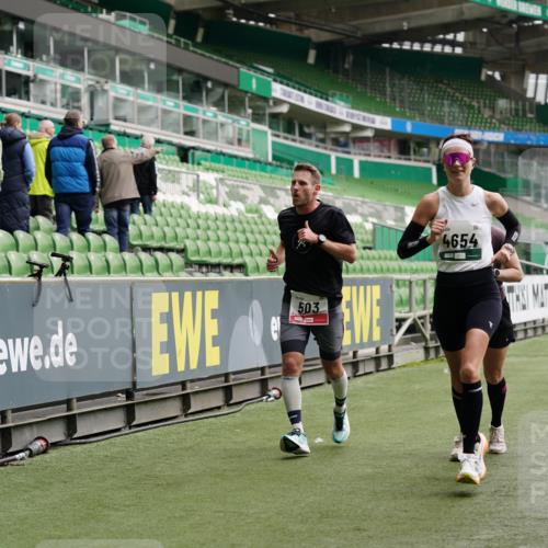 05.10.2025 - 20. swb-Marathon Bremen Michael Burmester http://msf.ph/oto/9327297 05.10.2025 12:51:09 Laufen im Stadion 122, 334, 503, 601, 688, 745, 750, 1033, 1037, 1044, 1064, 1166, 1314, 1450, 1499, 1577, 1689, 1701, 1909, 1911, 2059, 2279, 2350, 2381, 2493, 2526, 3267, 3291, 3419, 3608, 3661, 4032, 4104, 4366, 4654, 4687, 4962, 5184, 5418, 5551, 5817, 5838, 6066, 6210, 6252, 6401, 6477, 6681, 6775, 7493, 7723, 8066, 8083, 8682, 8780, 8995, 679, 736, 906, 1025, 1359, 2721, 3228, 4318, 4938, 5184, 5389, 5564, 5873, 6216, 6717, 7826, 7963, 8907 meine-sportfotos.de