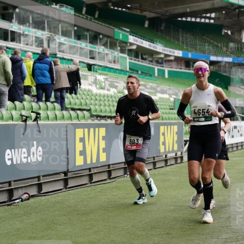 05.10.2025 - 20. swb-Marathon Bremen Michael Burmester http://msf.ph/oto/9327305 05.10.2025 12:51:09 Laufen im Stadion 122, 334, 503, 601, 688, 745, 750, 1033, 1037, 1044, 1064, 1166, 1314, 1450, 1499, 1577, 1689, 1701, 1909, 1911, 2059, 2279, 2350, 2381, 2493, 2526, 3267, 3291, 3419, 3608, 3661, 4032, 4104, 4366, 4654, 4687, 4962, 5184, 5418, 5551, 5817, 5838, 6066, 6210, 6252, 6401, 6477, 6681, 6775, 7493, 7723, 8066, 8083, 8682, 8780, 8995, 679, 736, 906, 1025, 1359, 2721, 3228, 4318, 4938, 5184, 5389, 5564, 5873, 6216, 6717, 7826, 7963, 8907 meine-sportfotos.de