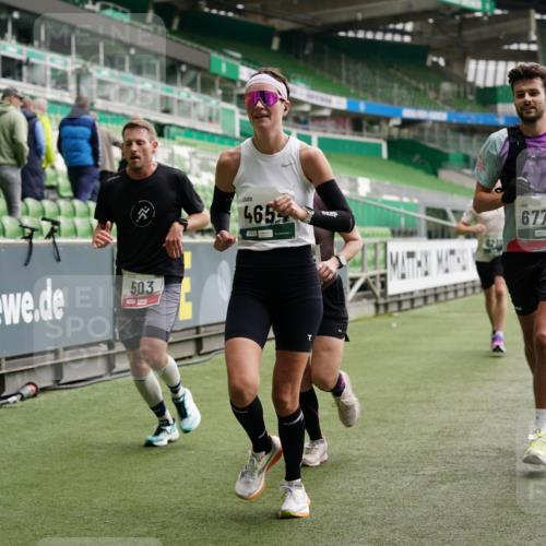 05.10.2025 - 20. swb-Marathon Bremen Michael Burmester http://msf.ph/oto/9327309 05.10.2025 12:51:10 Laufen im Stadion 122, 334, 503, 601, 688, 745, 750, 1033, 1037, 1044, 1064, 1166, 1314, 1450, 1499, 1577, 1689, 1701, 1909, 1911, 2059, 2279, 2350, 2381, 2493, 2526, 3267, 3291, 3419, 3608, 3661, 4032, 4104, 4260, 4366, 4654, 4687, 4962, 5418, 5551, 5817, 5838, 6066, 6210, 6252, 6401, 6477, 6681, 6775, 7493, 7723, 8066, 8083, 8682, 8780, 8995, 679, 736, 906, 1025, 1359, 2721, 3228, 4318, 4938, 5184, 5389, 5564, 5873, 6216, 6717, 7826, 7963, 8907 meine-sportfotos.de
