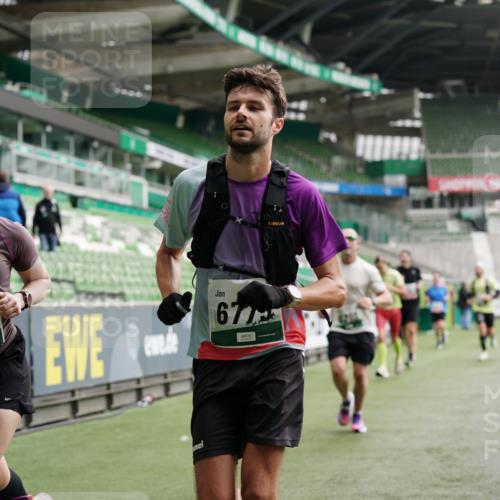 05.10.2025 - 20. swb-Marathon Bremen Michael Burmester http://msf.ph/oto/9327322 05.10.2025 12:51:11 Laufen im Stadion 122, 334, 503, 601, 688, 745, 750, 1033, 1037, 1044, 1064, 1166, 1314, 1450, 1499, 1577, 1689, 1701, 1909, 1911, 2059, 2279, 2350, 2381, 2493, 2526, 3267, 3291, 3419, 3608, 3661, 4032, 4104, 4260, 4366, 4654, 4687, 4962, 5418, 5551, 5817, 5838, 6066, 6210, 6252, 6401, 6477, 6681, 6775, 7493, 7723, 8066, 8083, 8682, 8780, 8995, 679, 736, 906, 1025, 1359, 2381, 2721, 3228, 4938, 5184, 5389, 5418, 5564, 5873, 6717, 7826, 7963, 8907 meine-sportfotos.de