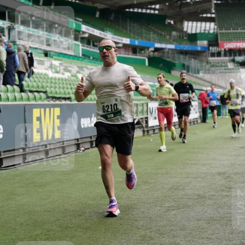 05.10.2025 - 20. swb-Marathon Bremen Michael Burmester http://msf.ph/oto/9327331 05.10.2025 12:51:12 Laufen im Stadion 122, 334, 503, 601, 688, 745, 750, 1033, 1037, 1044, 1064, 1166, 1314, 1450, 1499, 1577, 1689, 1701, 1909, 1911, 2059, 2279, 2350, 2493, 2526, 3267, 3291, 3419, 3608, 3661, 4032, 4104, 4260, 4366, 4654, 4687, 4962, 5551, 5817, 5838, 6066, 6210, 6252, 6401, 6477, 6681, 6775, 7493, 7713, 7723, 8066, 8083, 8682, 8780, 8995, 679, 736, 906, 1025, 1044, 1359, 2381, 2721, 3228, 3291, 4938, 5184, 5389, 5418, 5564, 5873, 6717, 7493, 7826, 7963, 8907 meine-sportfotos.de