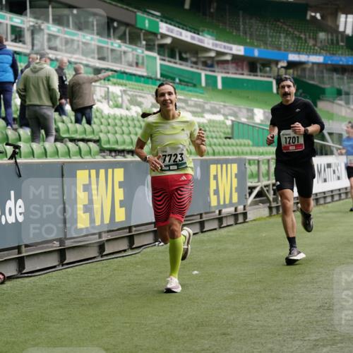 05.10.2025 - 20. swb-Marathon Bremen Michael Burmester http://msf.ph/oto/9327352 05.10.2025 12:51:14 Laufen im Stadion 122, 334, 503, 601, 688, 745, 750, 1033, 1037, 1064, 1166, 1314, 1450, 1499, 1577, 1689, 1701, 1748, 1909, 1911, 2059, 2279, 2350, 2493, 2526, 3267, 3419, 3608, 3661, 4032, 4104, 4260, 4654, 4687, 4962, 5551, 5817, 5838, 5910, 6066, 6210, 6252, 6401, 6477, 6681, 6775, 7713, 7723, 8066, 8083, 8682, 8780, 8995, 679, 736, 906, 1025, 1033, 1044, 1359, 2381, 2721, 3228, 3291, 4366, 4938, 5184, 5389, 5418, 5564, 5873, 6681, 6717, 7493, 7826, 7963, 8907 meine-sportfotos.de
