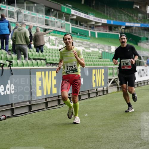 05.10.2025 - 20. swb-Marathon Bremen Michael Burmester http://msf.ph/oto/9327356 05.10.2025 12:51:14 Laufen im Stadion 122, 334, 503, 601, 688, 745, 750, 1033, 1037, 1064, 1166, 1314, 1450, 1499, 1577, 1689, 1701, 1748, 1909, 1911, 2059, 2279, 2350, 2493, 2526, 3267, 3419, 3608, 3661, 4032, 4104, 4260, 4654, 4687, 4962, 5551, 5817, 5838, 5910, 6066, 6210, 6252, 6401, 6477, 6681, 6775, 7713, 7723, 8066, 8083, 8682, 8780, 8995, 679, 736, 906, 1025, 1033, 1044, 1359, 2381, 2721, 3228, 3291, 4366, 4938, 5184, 5389, 5418, 5564, 5873, 6681, 6717, 7493, 7826, 7963, 8907 meine-sportfotos.de