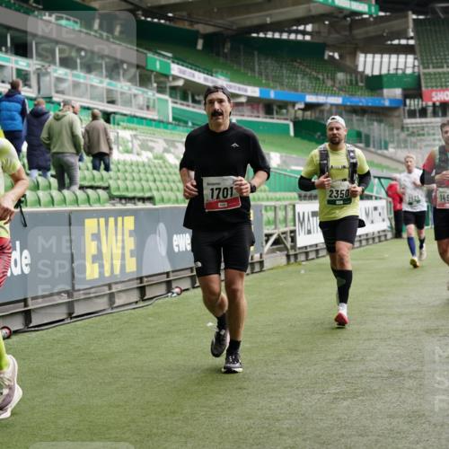05.10.2025 - 20. swb-Marathon Bremen Michael Burmester http://msf.ph/oto/9327377 05.10.2025 12:51:15 Laufen im Stadion 122, 334, 503, 601, 688, 745, 750, 1037, 1064, 1166, 1314, 1450, 1499, 1577, 1689, 1701, 1748, 1909, 1911, 2059, 2279, 2283, 2350, 2447, 2493, 2526, 3267, 3419, 3608, 3661, 4032, 4104, 4260, 4654, 4687, 4962, 5551, 5817, 5838, 5910, 6066, 6210, 6252, 6401, 6477, 6775, 7713, 7723, 8066, 8083, 8682, 8780, 8995, 679, 736, 906, 1025, 1033, 1044, 1359, 2381, 2721, 3228, 3291, 4366, 4938, 5184, 5389, 5418, 5564, 5873, 6681, 6717, 7493, 7826, 7963, 8907 meine-sportfotos.de