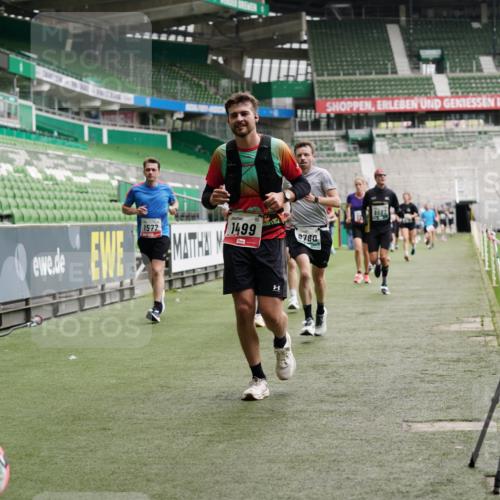05.10.2025 - 20. swb-Marathon Bremen Michael Burmester http://msf.ph/oto/9327394 05.10.2025 12:51:17 Laufen im Stadion 122, 334, 503, 601, 688, 745, 750, 1037, 1064, 1166, 1314, 1450, 1499, 1577, 1689, 1701, 1748, 1909, 1911, 2059, 2279, 2283, 2350, 2447, 2493, 2526, 3267, 3419, 3608, 3661, 4032, 4104, 4260, 4654, 4687, 4962, 5551, 5817, 5838, 5910, 6066, 6210, 6252, 6401, 6477, 6775, 7713, 7723, 8066, 8083, 8682, 8740, 8780, 8995, 679, 736, 906, 1025, 1033, 1044, 1359, 2381, 3228, 3291, 4366, 4938, 5184, 5389, 5418, 5564, 5873, 6681, 6717, 7493, 7826 meine-sportfotos.de