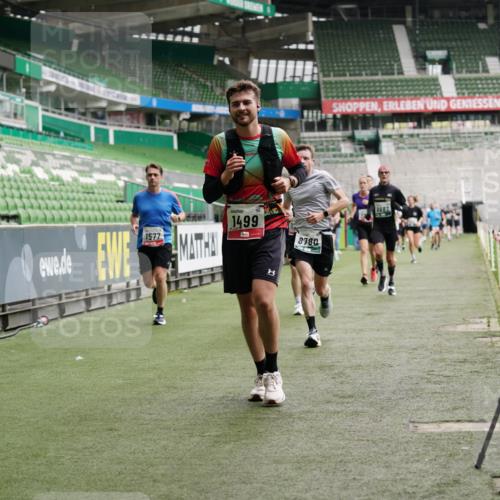 05.10.2025 - 20. swb-Marathon Bremen Michael Burmester http://msf.ph/oto/9327398 05.10.2025 12:51:17 Laufen im Stadion 122, 334, 503, 601, 688, 745, 750, 1037, 1064, 1166, 1314, 1450, 1499, 1577, 1689, 1701, 1748, 1909, 1911, 2059, 2279, 2283, 2350, 2447, 2493, 2526, 3267, 3419, 3608, 3661, 4032, 4104, 4260, 4654, 4687, 4962, 5551, 5817, 5838, 5910, 6066, 6210, 6252, 6401, 6477, 6775, 7713, 7723, 8066, 8083, 8682, 8740, 8780, 8995, 679, 736, 906, 1025, 1033, 1044, 1359, 2381, 3228, 3291, 4366, 4938, 5184, 5389, 5418, 5564, 5873, 6681, 6717, 7493, 7826 meine-sportfotos.de