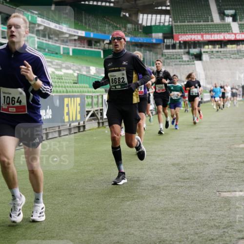 05.10.2025 - 20. swb-Marathon Bremen Michael Burmester http://msf.ph/oto/9327439 05.10.2025 12:51:21 Laufen im Stadion 122, 334, 503, 601, 688, 750, 914, 1037, 1064, 1120, 1314, 1450, 1499, 1577, 1689, 1701, 1748, 1909, 1911, 2059, 2279, 2283, 2350, 2447, 2493, 2526, 3267, 3419, 3608, 3661, 4032, 4104, 4260, 4654, 4687, 4962, 5551, 5817, 5838, 5910, 6066, 6210, 6252, 6401, 6477, 6775, 7713, 7723, 8066, 8083, 8682, 8740, 8780, 8995, 688, 736, 745, 1025, 1033, 1044, 1166, 1359, 2381, 3228, 3291, 4366, 5184, 5418, 5564, 6681, 7493 meine-sportfotos.de
