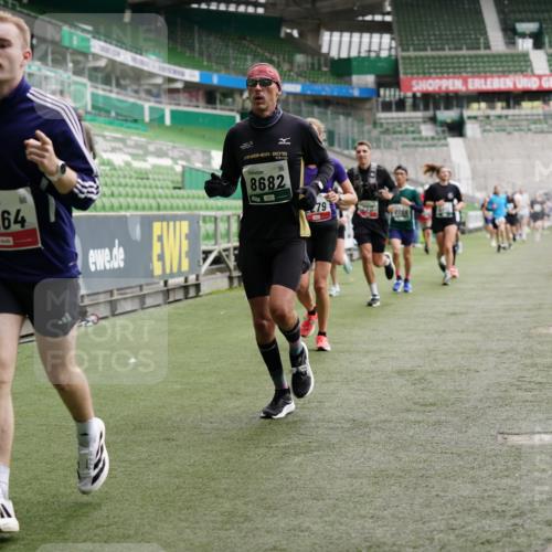 05.10.2025 - 20. swb-Marathon Bremen Michael Burmester http://msf.ph/oto/9327443 05.10.2025 12:51:21 Laufen im Stadion 122, 334, 503, 601, 688, 750, 914, 1037, 1064, 1120, 1314, 1450, 1499, 1577, 1689, 1701, 1748, 1909, 1911, 2059, 2279, 2283, 2350, 2447, 2493, 2526, 3267, 3419, 3608, 3661, 4032, 4104, 4260, 4654, 4687, 4962, 5551, 5817, 5838, 5910, 6066, 6210, 6252, 6401, 6477, 6775, 7713, 7723, 8066, 8083, 8682, 8740, 8780, 8995, 688, 736, 745, 1025, 1033, 1044, 1166, 1359, 2381, 3228, 3291, 4366, 5184, 5418, 5564, 6681, 7493 meine-sportfotos.de