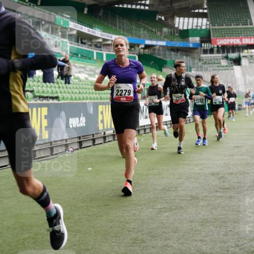 05.10.2025 - 20. swb-Marathon Bremen Michael Burmester http://msf.ph/oto/9327451 05.10.2025 12:51:22 Laufen im Stadion 122, 334, 503, 601, 750, 914, 1037, 1064, 1120, 1314, 1450, 1499, 1577, 1689, 1701, 1748, 1909, 1911, 2059, 2279, 2283, 2350, 2447, 2493, 2526, 3267, 3419, 3608, 3661, 4032, 4104, 4260, 4652, 4654, 4687, 4962, 5551, 5817, 5838, 5910, 6066, 6210, 6252, 6401, 6477, 6775, 7713, 7723, 8066, 8083, 8682, 8740, 8780, 8995, 122, 688, 736, 745, 1025, 1033, 1044, 1166, 1359, 2381, 3291, 4366, 4962, 5184, 5418, 6681, 7493 meine-sportfotos.de