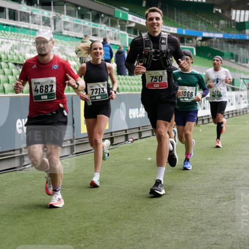 05.10.2025 - 20. swb-Marathon Bremen Michael Burmester http://msf.ph/oto/9327488 05.10.2025 12:51:25 Laufen im Stadion 334, 503, 601, 750, 754, 914, 1037, 1064, 1120, 1314, 1450, 1499, 1577, 1689, 1701, 1748, 1909, 1911, 1926, 2059, 2279, 2283, 2350, 2447, 2493, 2526, 3267, 3419, 3608, 3661, 4032, 4104, 4260, 4652, 4654, 4687, 5551, 5817, 5838, 5847, 5910, 6066, 6210, 6252, 6401, 6477, 6773, 6775, 7713, 7723, 8066, 8083, 8682, 8740, 8780, 8995, 122, 688, 745, 1033, 1044, 1166, 1359, 2381, 3291, 4366, 4962, 5184, 5418, 6681, 7493 meine-sportfotos.de
