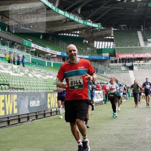 05.10.2025 - 20. swb-Marathon Bremen Michael Burmester http://msf.ph/oto/9327491 05.10.2025 12:55:54 Laufen im Stadion 78, 240, 325, 760, 830, 901, 984, 989, 1261, 1326, 1490, 1531, 1774, 1825, 1910, 1931, 2022, 2134, 2149, 2162, 2459, 2490, 2605, 2716, 2884, 2942, 3074, 3161, 3489, 3515, 3519, 3612, 3749, 3838, 3944, 4052, 4079, 4116, 4149, 4195, 4212, 4288, 4432, 4456, 4485, 4796, 4823, 4853, 5093, 5152, 5177, 5289, 5370, 5484, 5490, 5554, 5615, 5691, 5719, 5833, 5907, 6048, 6070, 6106, 6276, 6441, 6515, 6570, 6615, 6689, 6744, 6797, 6820, 6937, 8060, 8144, 8222, 124, 169, 6527 meine-sportfotos.de