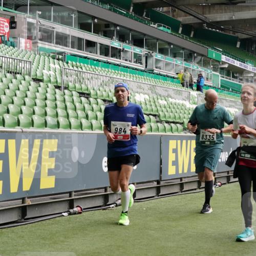 05.10.2025 - 20. swb-Marathon Bremen Michael Burmester http://msf.ph/oto/9327511 05.10.2025 12:55:57 Laufen im Stadion 78, 240, 325, 760, 830, 901, 984, 989, 1261, 1326, 1490, 1531, 1774, 1825, 1910, 1931, 2022, 2134, 2149, 2162, 2459, 2490, 2605, 2716, 2884, 2942, 3074, 3161, 3489, 3515, 3519, 3612, 3749, 3838, 3944, 4052, 4079, 4116, 4149, 4195, 4212, 4288, 4432, 4456, 4485, 4796, 4853, 5093, 5152, 5177, 5289, 5370, 5484, 5490, 5554, 5615, 5691, 5719, 5833, 5907, 6048, 6070, 6106, 6276, 6441, 6515, 6570, 6615, 6689, 6744, 6797, 6820, 6937, 8060, 8144, 8222, 124, 6527 meine-sportfotos.de