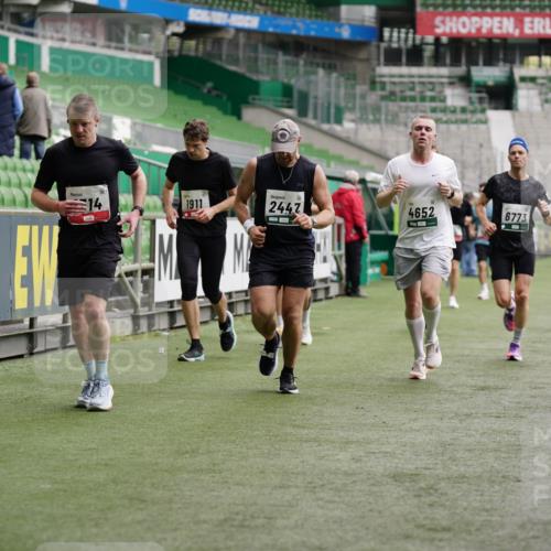 05.10.2025 - 20. swb-Marathon Bremen Michael Burmester http://msf.ph/oto/9327544 05.10.2025 12:51:32 Laufen im Stadion 334, 503, 601, 750, 754, 914, 1037, 1064, 1120, 1314, 1499, 1577, 1689, 1701, 1748, 1909, 1911, 1926, 2059, 2279, 2283, 2350, 2447, 2493, 2526, 3267, 3419, 3608, 3661, 4032, 4104, 4260, 4652, 4654, 4687, 4781, 5551, 5817, 5838, 5847, 5910, 6066, 6210, 6401, 6477, 6773, 6775, 7713, 7723, 8066, 8083, 8682, 8740, 8780, 122, 688, 745, 1033, 1044, 1166, 1450, 2059, 3291, 4366, 4962, 6252, 6681, 7493, 8995 meine-sportfotos.de