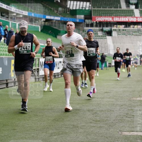 05.10.2025 - 20. swb-Marathon Bremen Michael Burmester http://msf.ph/oto/9327572 05.10.2025 12:51:34 Laufen im Stadion 334, 503, 601, 750, 754, 914, 1037, 1064, 1120, 1314, 1499, 1577, 1689, 1701, 1748, 1909, 1911, 1926, 2279, 2283, 2350, 2447, 2493, 2526, 3267, 3419, 3608, 3661, 4032, 4104, 4260, 4652, 4654, 4687, 4781, 5551, 5817, 5838, 5847, 5910, 6066, 6210, 6401, 6477, 6773, 6775, 7713, 7723, 8066, 8083, 8682, 8740, 8780, 122, 688, 745, 1033, 1166, 1450, 2059, 4962, 6252, 6681, 8995 meine-sportfotos.de