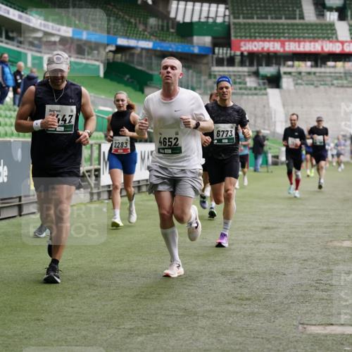 05.10.2025 - 20. swb-Marathon Bremen Michael Burmester http://msf.ph/oto/9327576 05.10.2025 12:51:34 Laufen im Stadion 334, 503, 601, 750, 754, 914, 1037, 1064, 1120, 1314, 1499, 1577, 1689, 1701, 1748, 1909, 1911, 1926, 2279, 2283, 2350, 2447, 2493, 2526, 3267, 3419, 3608, 3661, 4032, 4104, 4260, 4652, 4654, 4687, 4781, 5551, 5817, 5838, 5847, 5910, 6066, 6210, 6401, 6477, 6773, 6775, 7713, 7723, 8066, 8083, 8682, 8740, 8780, 122, 688, 745, 1033, 1166, 1450, 2059, 4962, 6252, 6681, 8995 meine-sportfotos.de