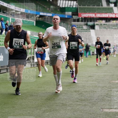 05.10.2025 - 20. swb-Marathon Bremen Michael Burmester http://msf.ph/oto/9327580 05.10.2025 12:51:34 Laufen im Stadion 334, 503, 601, 750, 754, 914, 1037, 1064, 1120, 1314, 1499, 1577, 1689, 1701, 1748, 1909, 1911, 1926, 2279, 2283, 2350, 2447, 2493, 2526, 3267, 3419, 3608, 3661, 4032, 4104, 4260, 4652, 4654, 4687, 4781, 5551, 5817, 5838, 5847, 5910, 6066, 6210, 6401, 6477, 6773, 6775, 7713, 7723, 8066, 8083, 8682, 8740, 8780, 122, 688, 745, 1033, 1166, 1450, 2059, 4962, 6252, 6681, 8995 meine-sportfotos.de