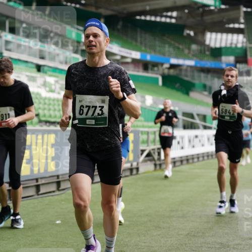 05.10.2025 - 20. swb-Marathon Bremen Michael Burmester http://msf.ph/oto/9327604 05.10.2025 12:51:36 Laufen im Stadion 334, 503, 601, 750, 754, 914, 1037, 1064, 1120, 1314, 1499, 1577, 1689, 1701, 1748, 1909, 1911, 1926, 2279, 2283, 2350, 2447, 2493, 2526, 3178, 3267, 3419, 3608, 3661, 4032, 4104, 4260, 4652, 4654, 4687, 4781, 5108, 5551, 5817, 5838, 5847, 5910, 6066, 6210, 6401, 6477, 6773, 6775, 7419, 7713, 7723, 8066, 8083, 8682, 8740, 8780, 122, 688, 745, 1166, 1450, 2059, 4962, 6252, 8995 meine-sportfotos.de