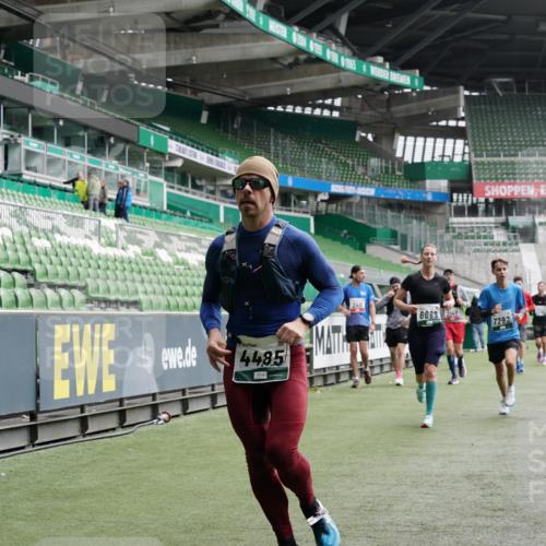 05.10.2025 - 20. swb-Marathon Bremen Michael Burmester http://msf.ph/oto/9327615 05.10.2025 12:56:07 Laufen im Stadion 78, 240, 325, 760, 830, 901, 984, 989, 1261, 1326, 1380, 1490, 1531, 1774, 1825, 1910, 1931, 2134, 2149, 2162, 2438, 2459, 2490, 2605, 2884, 2942, 3074, 3161, 3392, 3515, 3519, 3612, 3749, 3944, 4052, 4079, 4116, 4149, 4195, 4212, 4288, 4432, 4456, 4485, 4796, 4853, 5093, 5152, 5289, 5370, 5469, 5484, 5490, 5615, 5691, 5719, 6048, 6070, 6106, 6176, 6276, 6375, 6441, 6515, 6570, 6615, 6689, 6744, 6797, 6820, 6937, 7292, 7431, 7920, 8060, 8144, 8222, 6527 meine-sportfotos.de